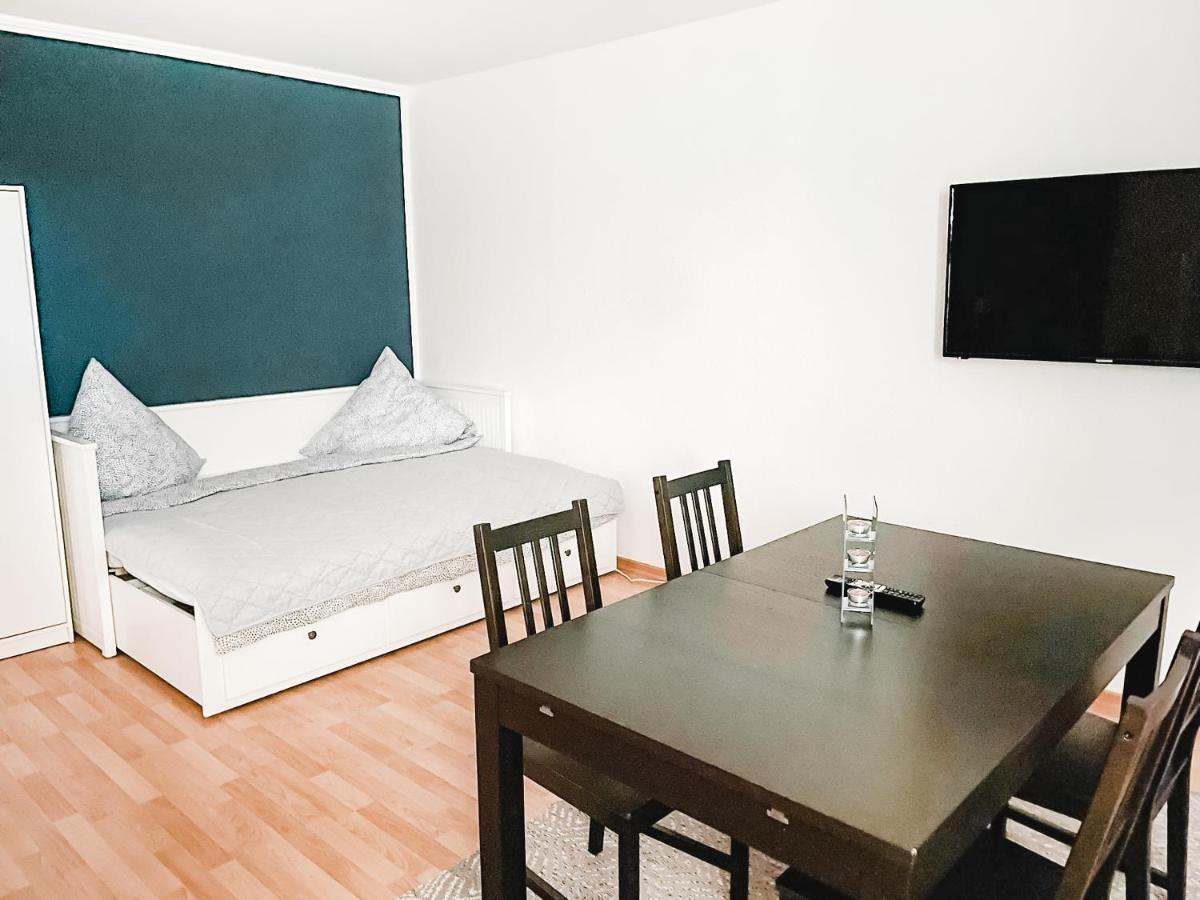 Schoene Wohnung, Eigene Terrasse, Privater Parkplatz, Wi-Fi, Waschmaschine, 3P 켐니츠 외부 사진